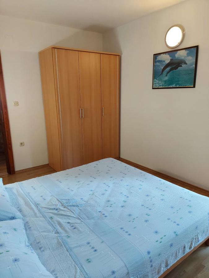 Apartmani Tatjana Okrug Gornji Exterior foto